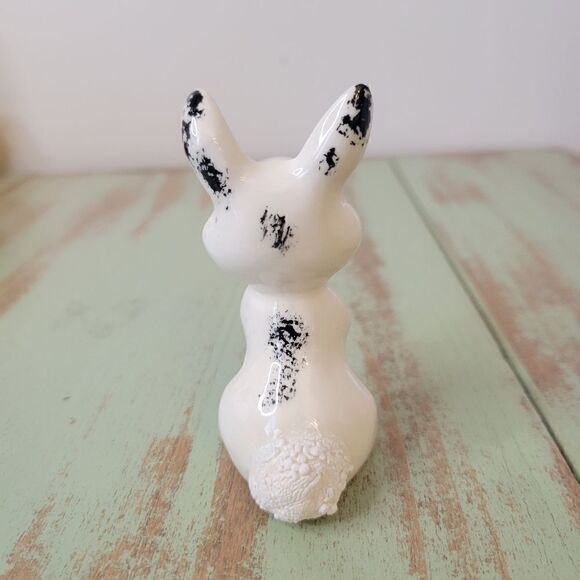 Kitschy Vintage Handpainted Hobbyist Anthropomorphic Bunny Rabbit Figurine - Picture 3 of 10